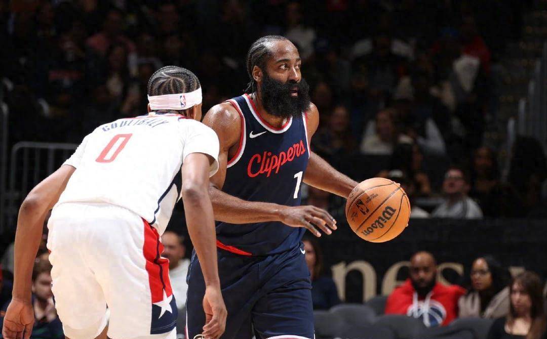 开云娱乐app -哈登迎来二十赛季高光表现，中国队球迷沸腾！的简单介绍