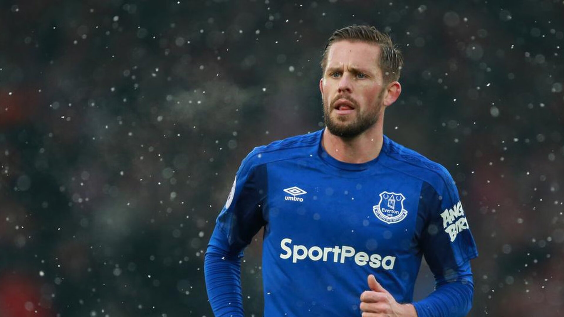 开云在线平台 -F1赛车赛场焦点!英格兰队对阵比利时队,冠军之争悬念重重,胜负难料